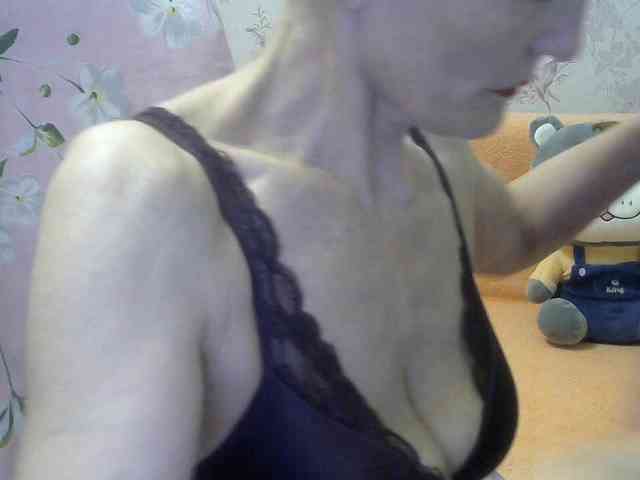 Red-Rose-777 webcam