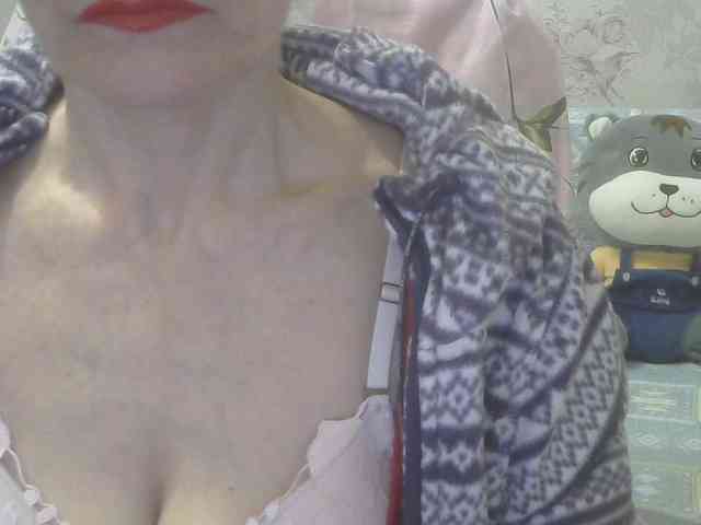 Red-Rose-777 webcam