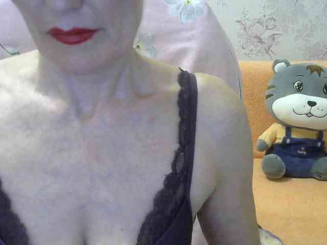 Red-Rose-777 webcam