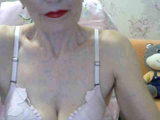 Red-Rose-777 webcam