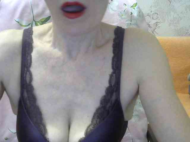 Red-Rose-777 webcam