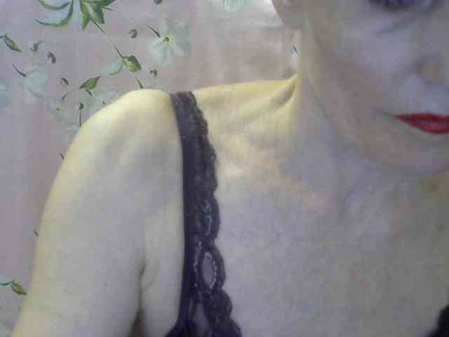 Red-Rose-777 webcam