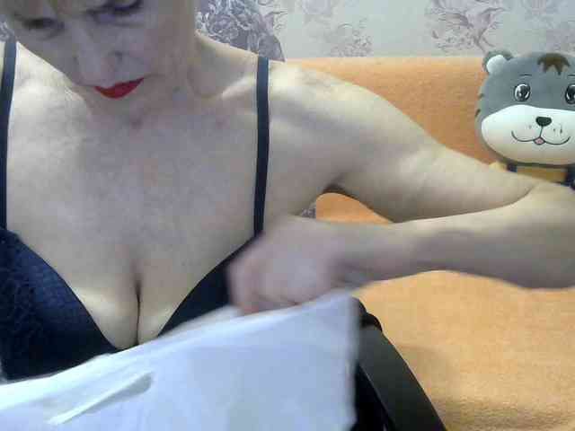 Red-Rose-777 webcam