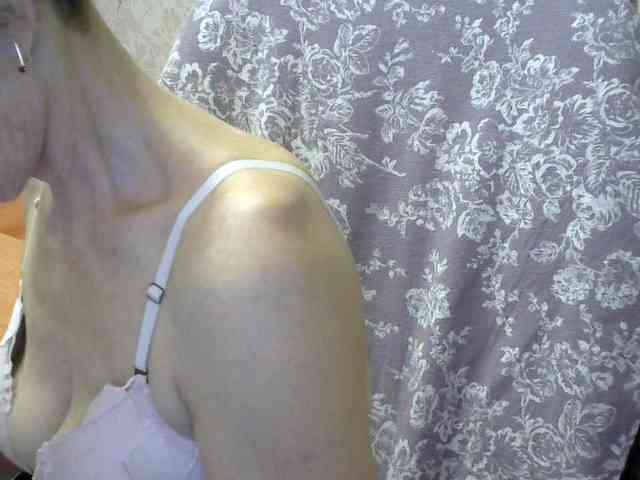 Red-Rose-777 webcam