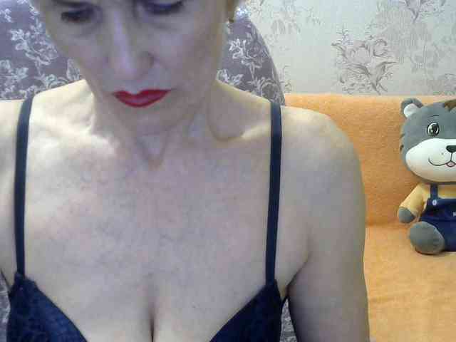 Red-Rose-777 webcam