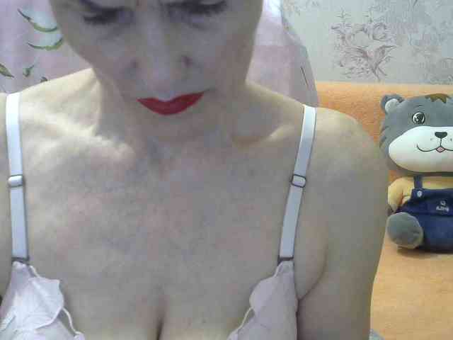 Red-Rose-777 webcam