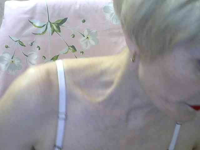 Red-Rose-777 webcam