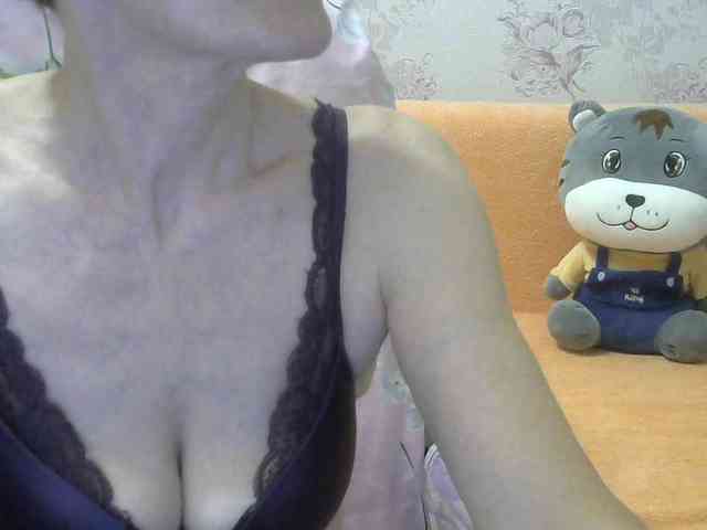 Red-Rose-777 webcam
