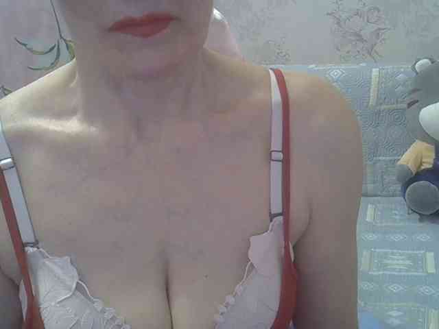 Red-Rose-777 webcam