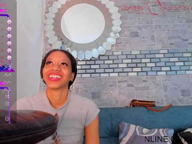 MystiqueTs Live Webcam on BongaCams