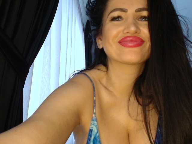 Asyia's BongaCams show and profile