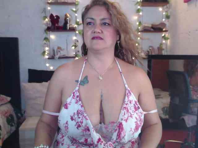 missrosariostepmoan webcam