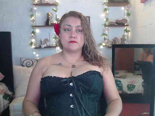 missrosariostepmoan webcam