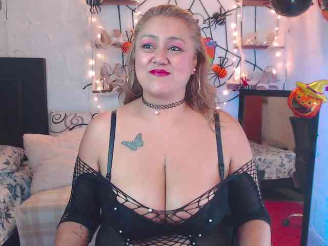 missrosariostepmoan webcam
