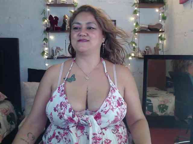 missrosariostepmoan webcam