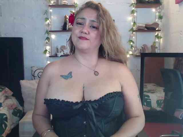 missrosariostepmoan webcam