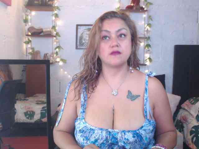 missrosariostepmoan webcam