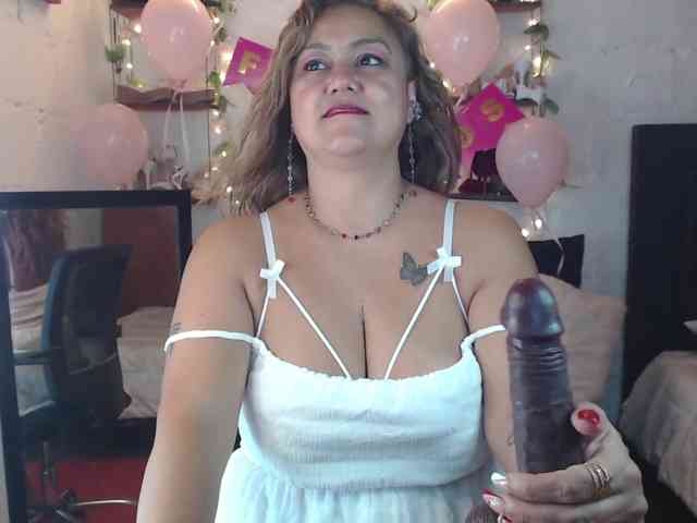 missrosariostepmoan webcam