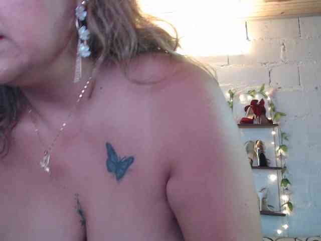 missrosariostepmoan webcam