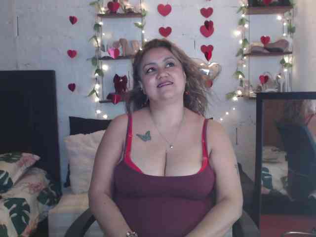 missrosariostepmoan webcam