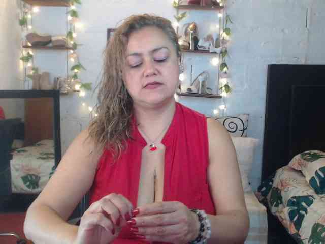 missrosariostepmoan webcam