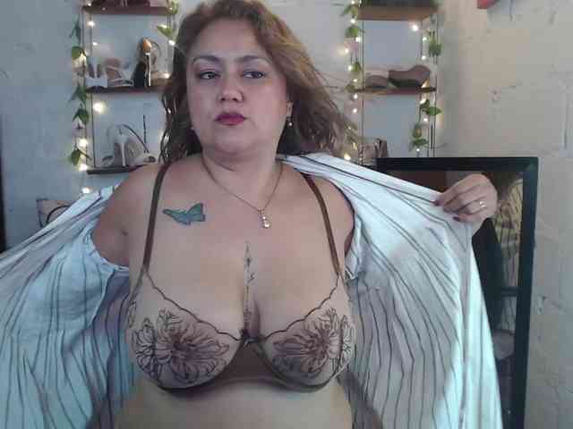 missrosariostepmoan webcam