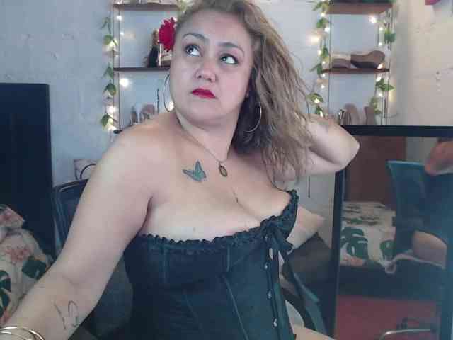 missrosariostepmoan webcam