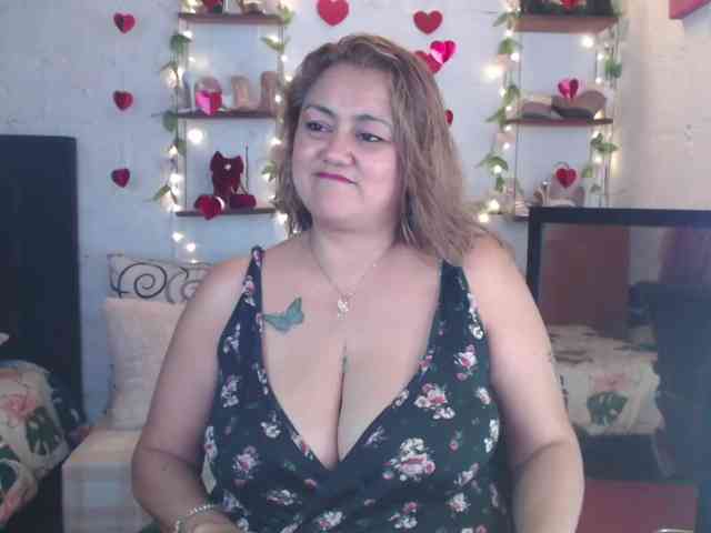 missrosariostepm... Live Webcam on BongaCams