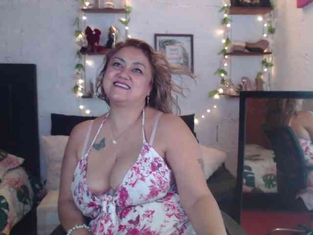 missrosariostepmoan webcam