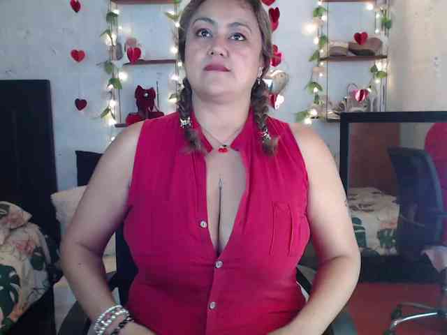 missrosariostepmoan webcam