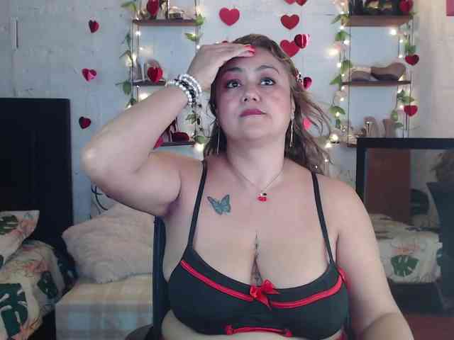 missrosariostepmoan webcam