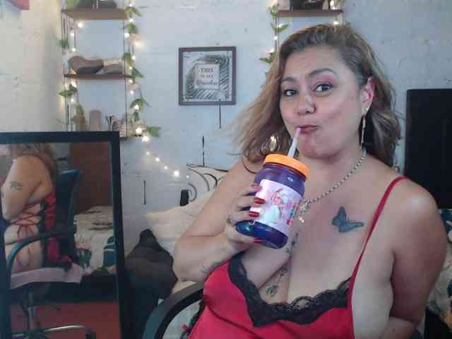 missrosariostepmoan webcam