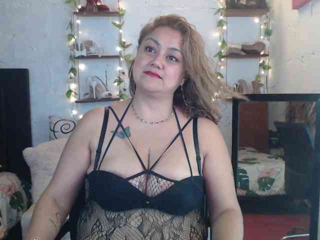 missrosariostepmoan webcam