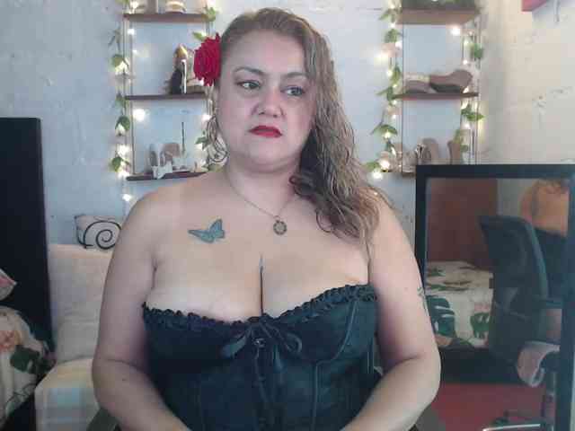 missrosariostepmoan webcam