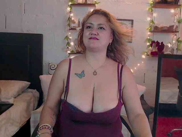 missrosariostepmoan webcam