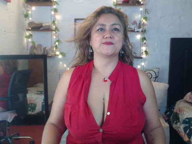 missrosariostepmoan webcam