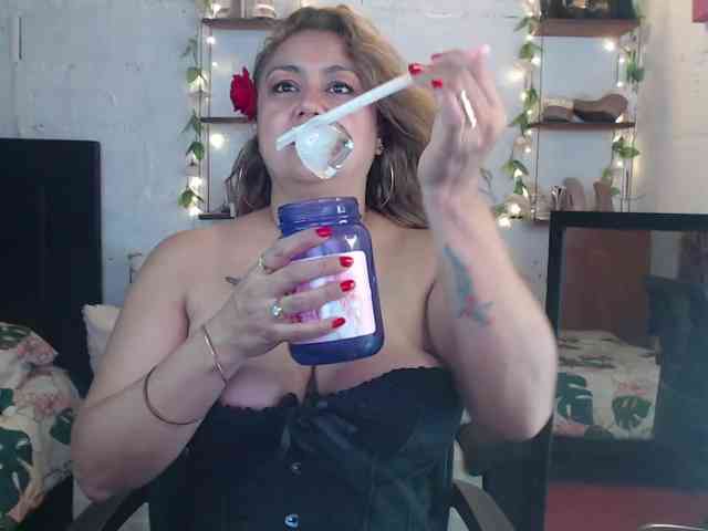 missrosariostepmoan webcam