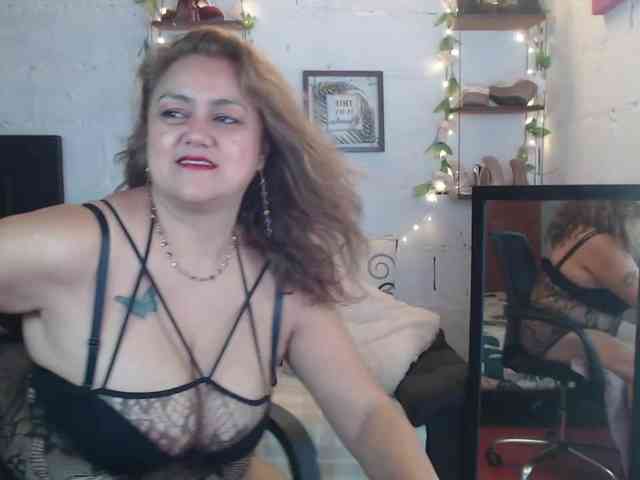 missrosariostepmoan webcam