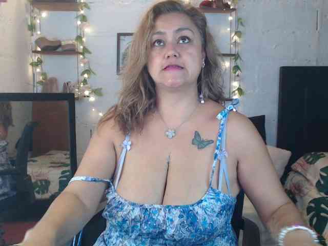missrosariostepmoan webcam