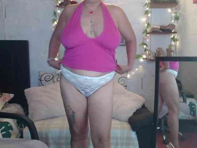 missrosariostepmoan webcam