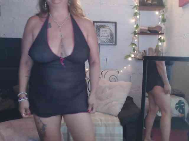 missrosariostepmoan webcam