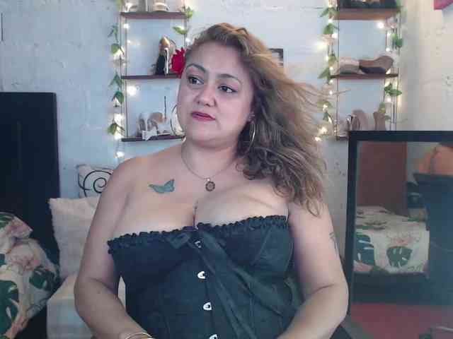 missrosariostepmoan webcam