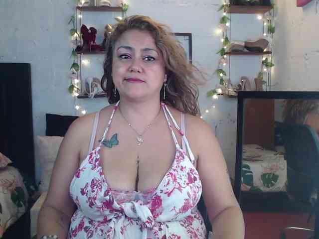 missrosariostepmoan webcam