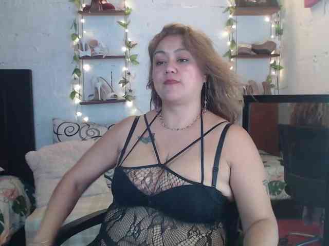 missrosariostepmoan webcam