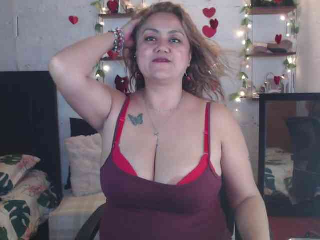 missrosariostepmoan webcam