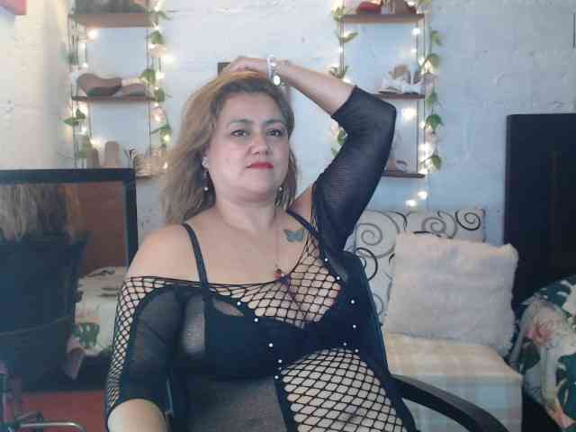missrosariostepmoan webcam