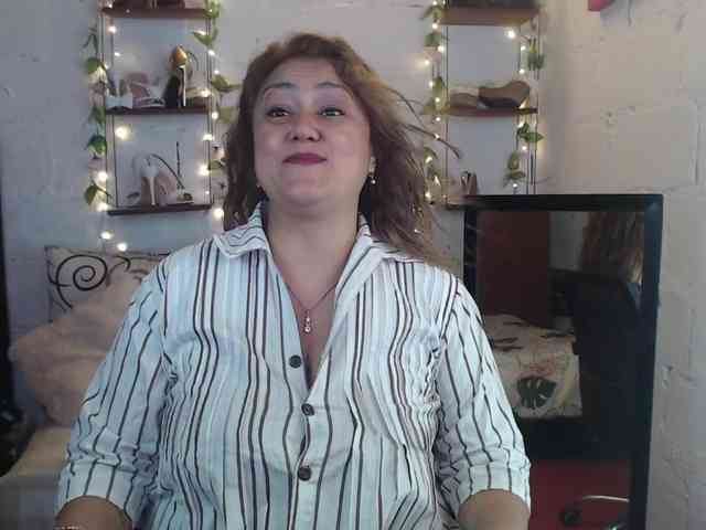 missrosariostepmoan webcam