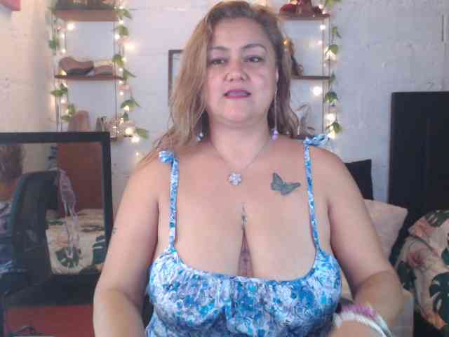 missrosariostepmoan webcam