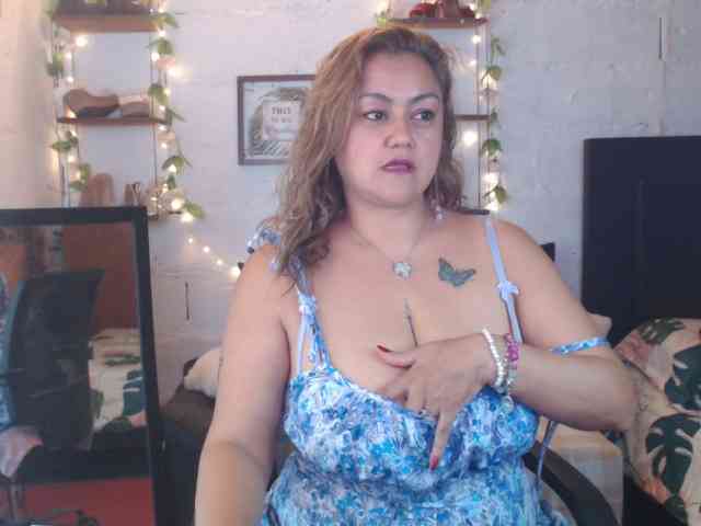 missrosariostepmoan webcam