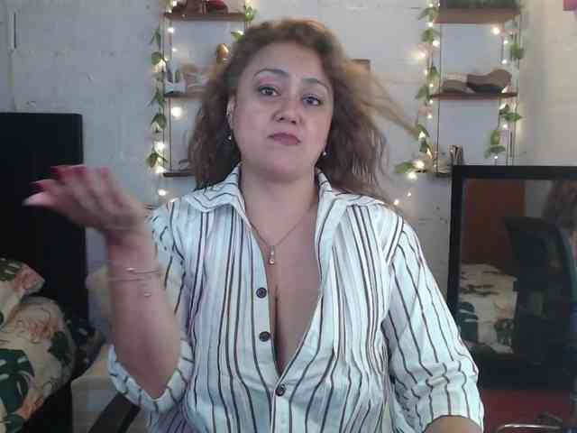 missrosariostepmoan webcam